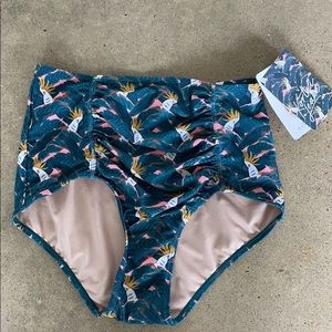 Kortni Jean ruched bottoms- NWT. Size small